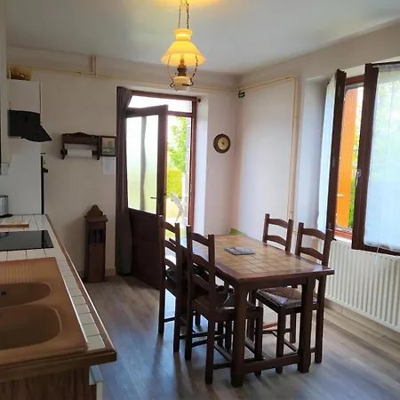 Le Toura 2/4 Personnes Saint-Alban-sur-Limagnole